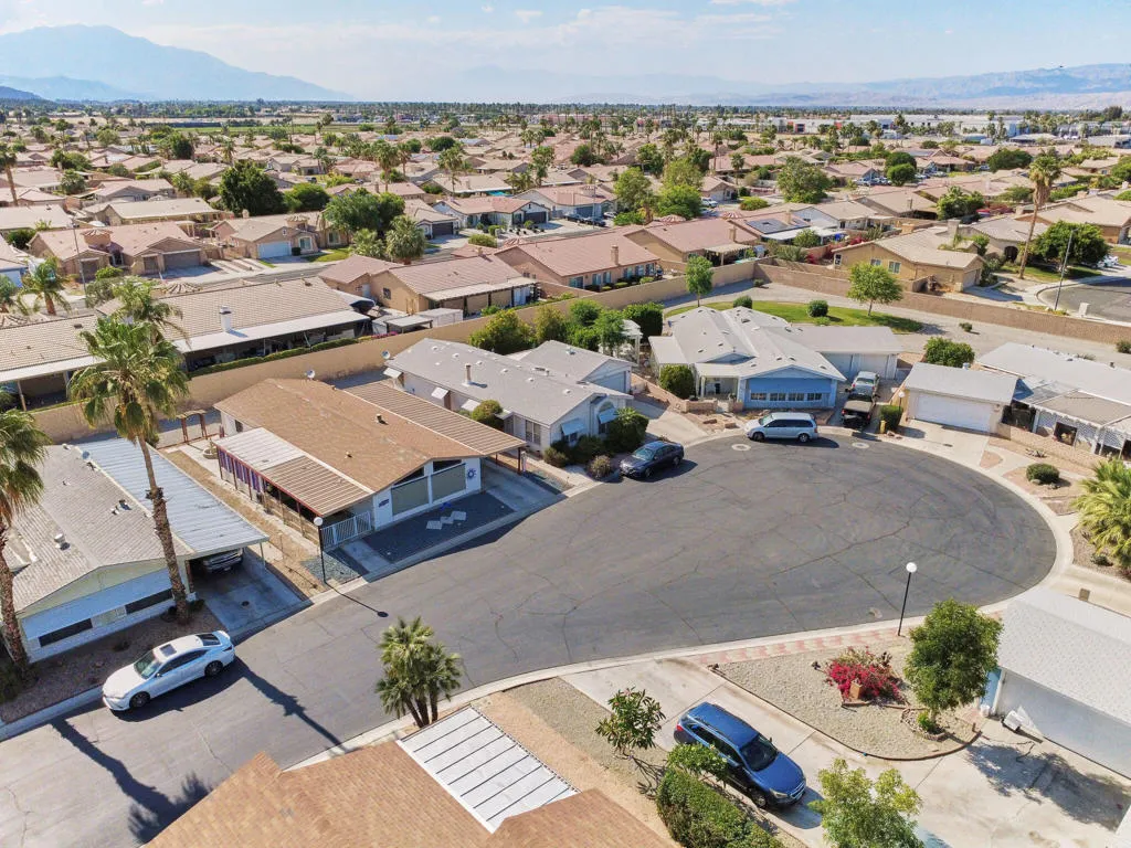 47685PradoWay-27