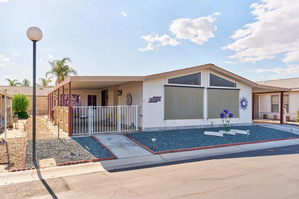 47685PradoWay-3