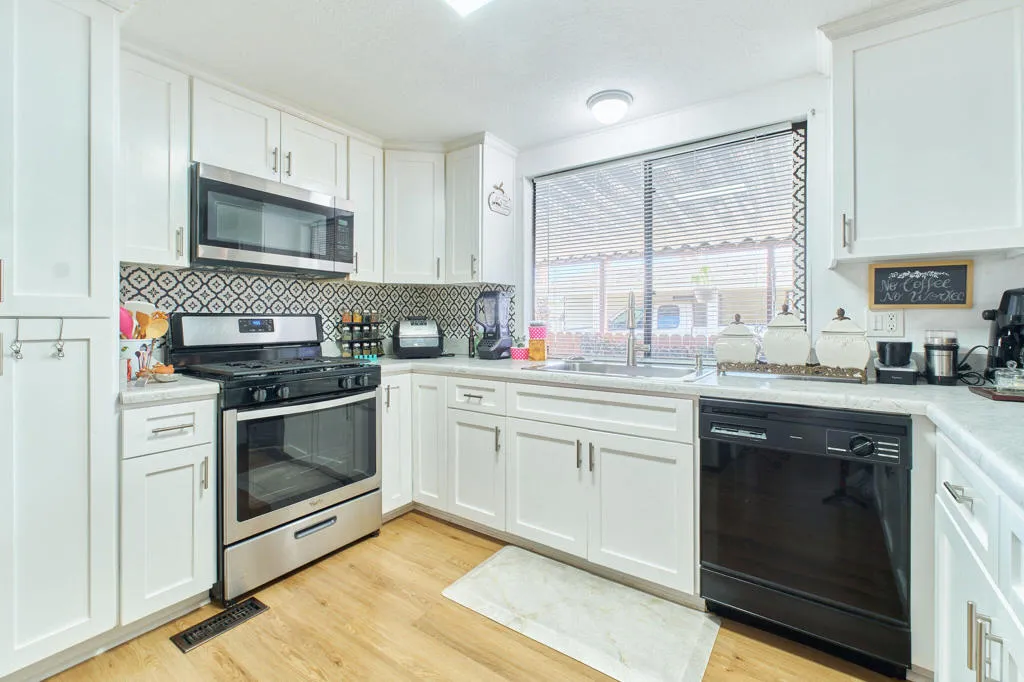 47685PradoWay-43