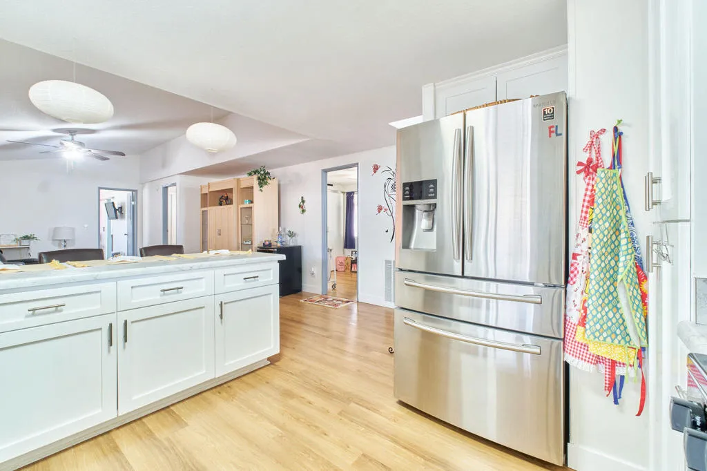 47685PradoWay-46