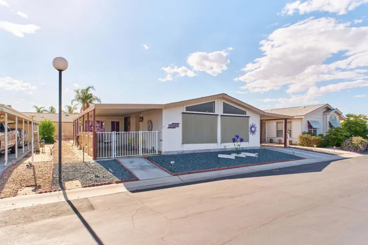 47685PradoWay-2