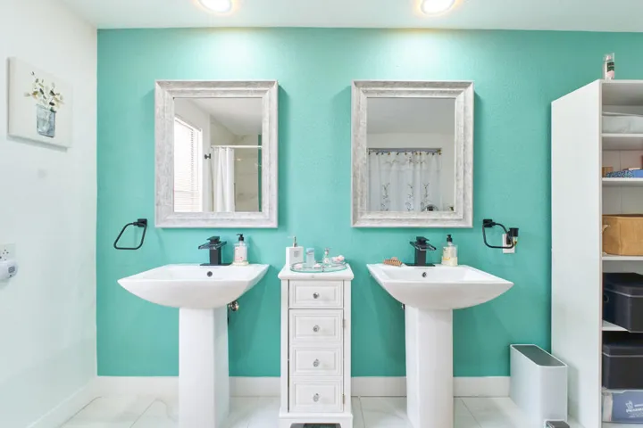 47685PradoWay-12