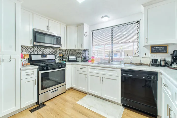 47685PradoWay-43