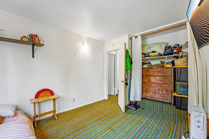 28-web-or-mls-Marian View Dr-S0105-020