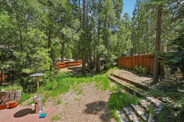 36-web-or-mls-Marian View Dr-S0105-034