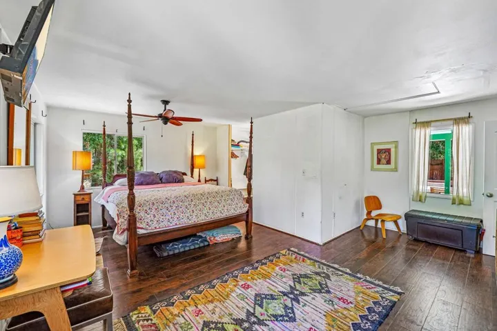 11-web-or-mls-Marian View Dr-S0105-012