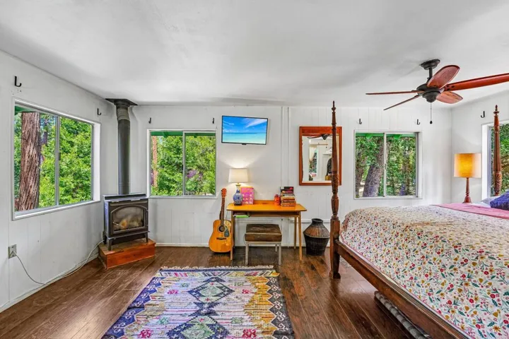 13-web-or-mls-Marian View Dr-S0105-016