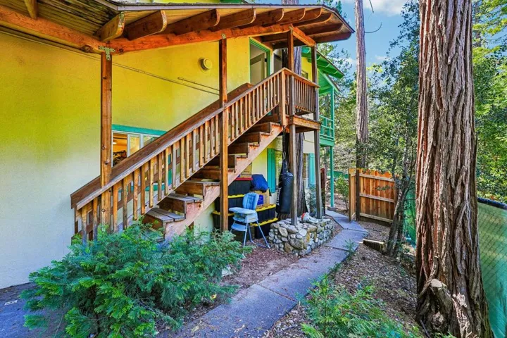 19-web-or-mls-Marian View Dr-S0105-038