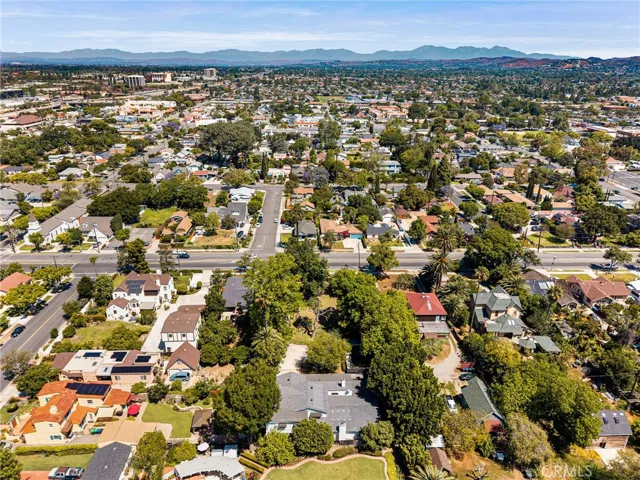 440 W Main Street, Tustin, California 92780