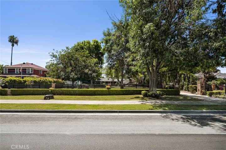 440 W Main Street, Tustin, California 92780