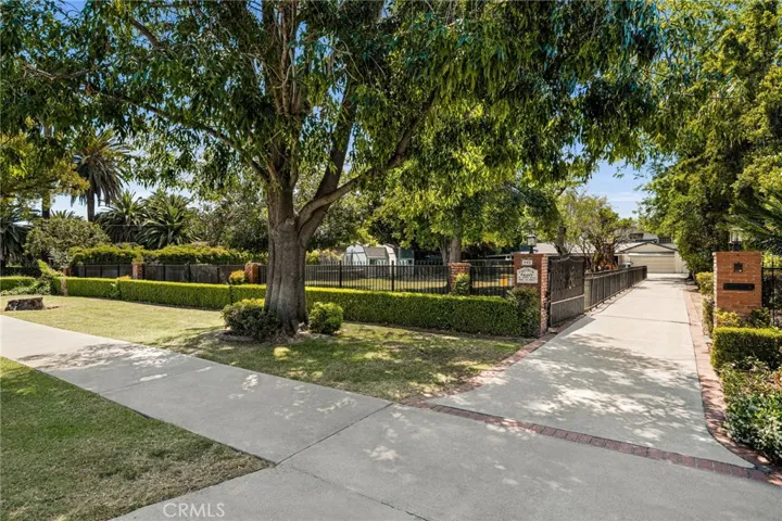 440 W Main Street, Tustin, California 92780