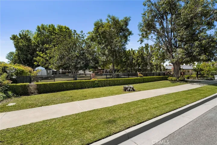 440 W Main Street, Tustin, California 92780