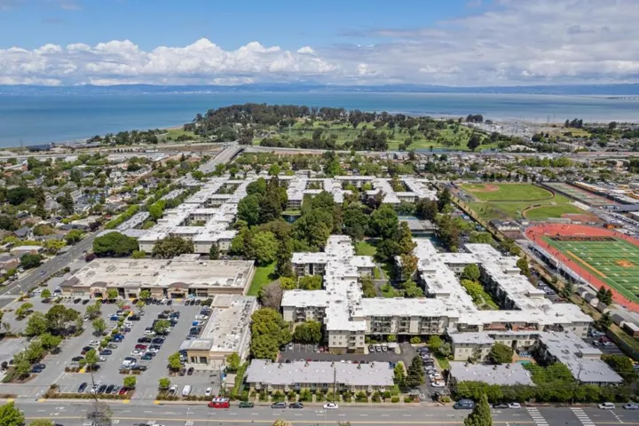 821 N Humboldt 302, San Mateo, California 94401