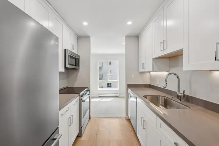 821 N Humboldt 302, San Mateo, California 94401