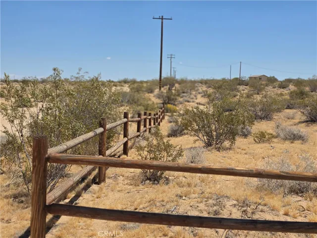 Fencing at front