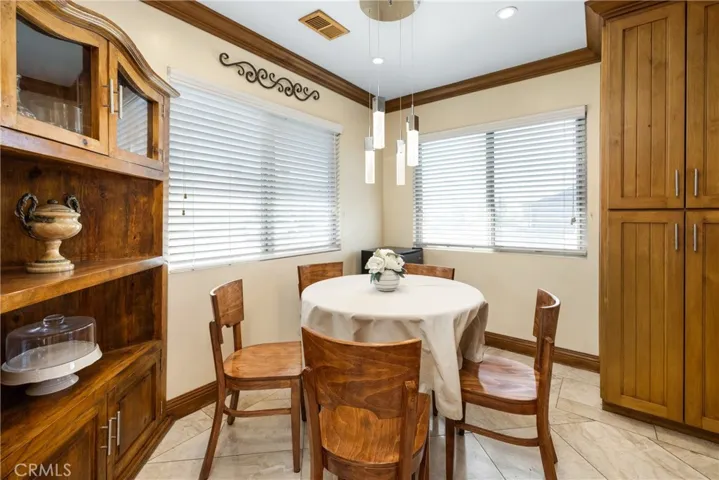 401 Holmwood Drive, Newport Beach, California 92663