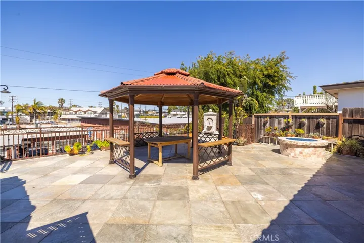 401 Holmwood Drive, Newport Beach, California 92663
