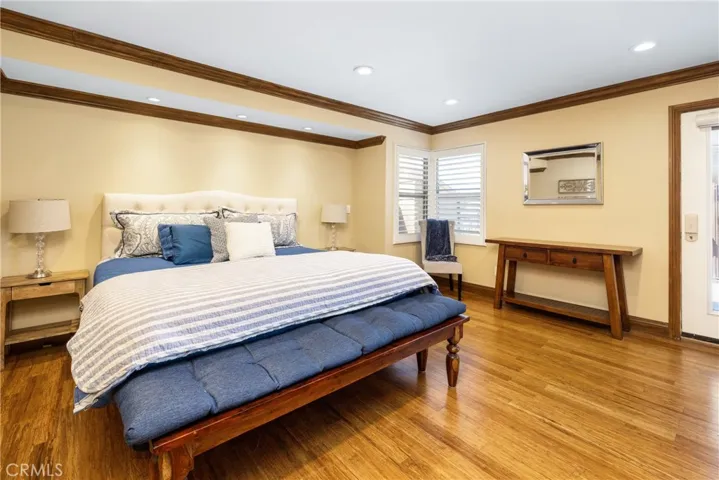 401 Holmwood Drive, Newport Beach, California 92663