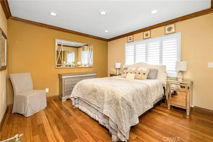 401 Holmwood Drive, Newport Beach, California 92663