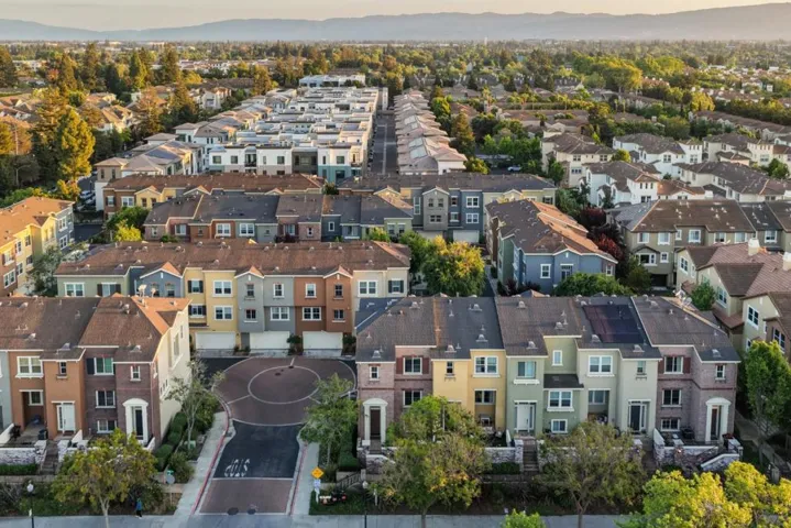 1121 Kassel Terrace, Sunnyvale, California 94089