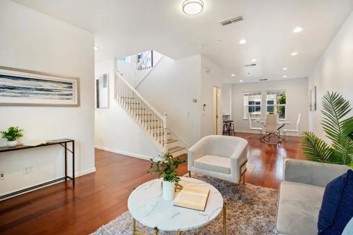 1121 Kassel Terrace, Sunnyvale, California 94089