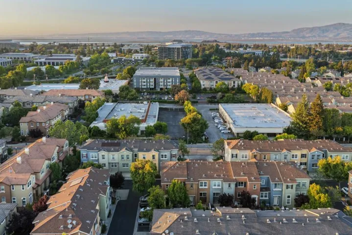1121 Kassel Terrace, Sunnyvale, California 94089