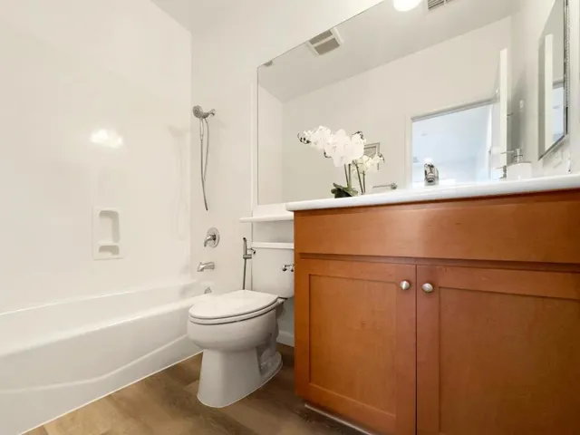 1121 Kassel Terrace, Sunnyvale, California 94089