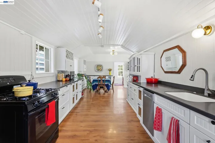 30 Niantic Ave, San Francisco, California 94132