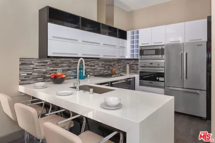 1217 Horn Avenue 104, West Hollywood, California 90069