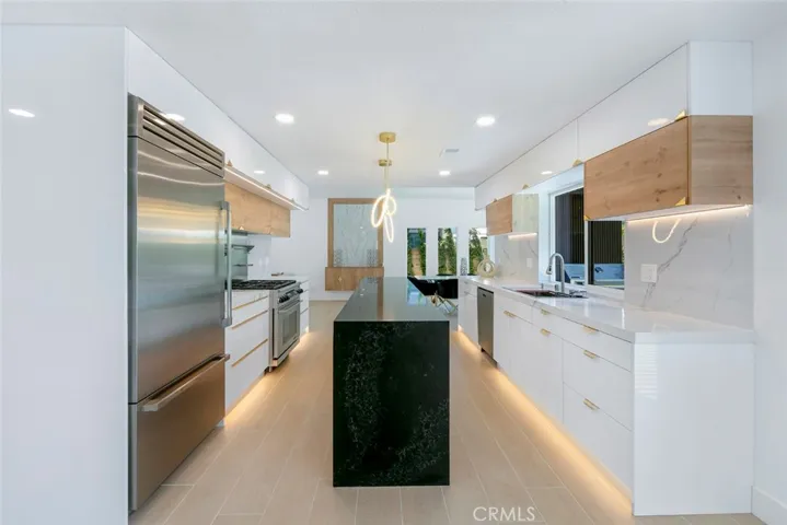 32232 Fall River, Trabuco Canyon, California 92679