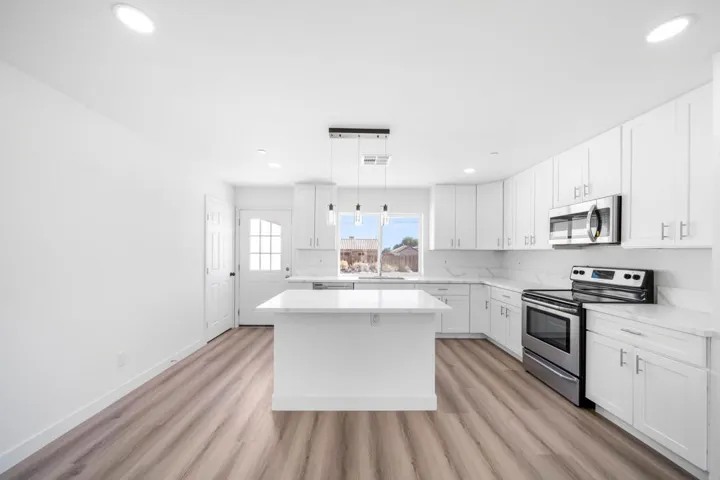 2864 vista ave (35)