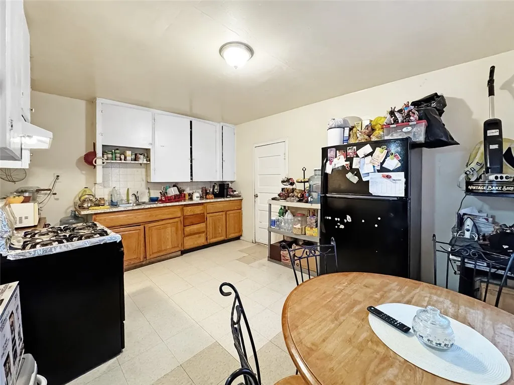 348 W Vernon Avenue, Los Angeles, California 90037 — photo 4