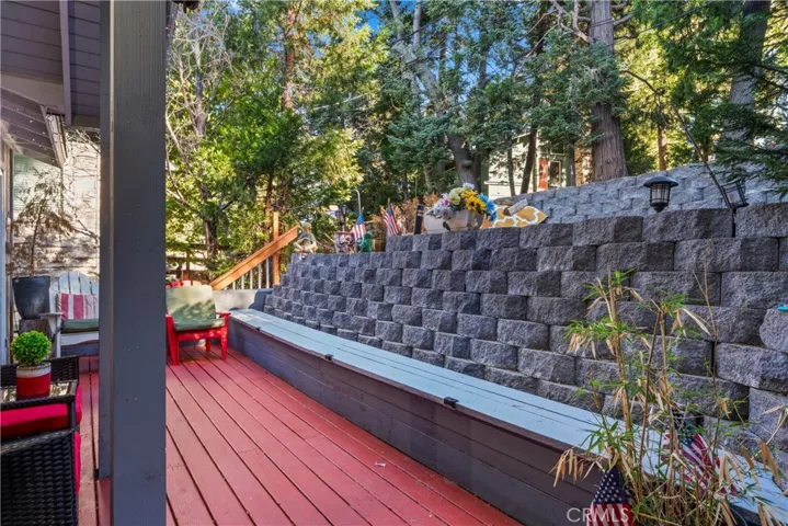 682 Buckingham Square, Lake Arrowhead, California 92352