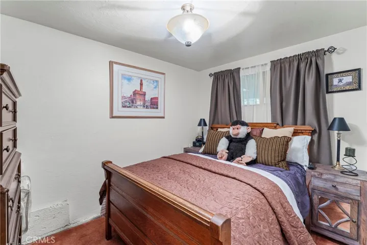 682 Buckingham Square, Lake Arrowhead, California 92352