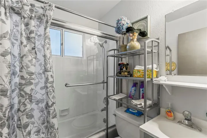 682 Buckingham Square, Lake Arrowhead, California 92352