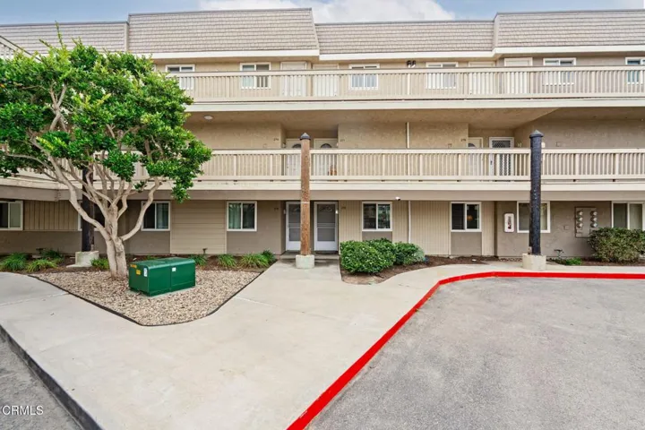 275_E_Surfside_Dr-01