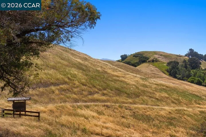 1803 Lamplight Ct, Walnut Creek, California 94597