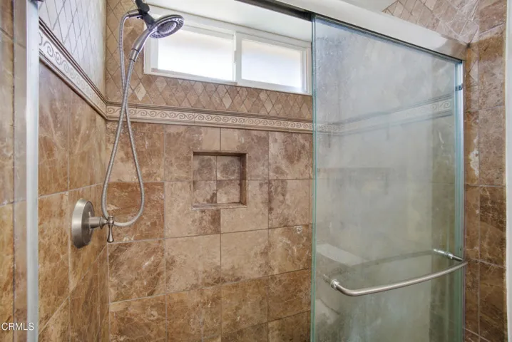 27_bathroom
