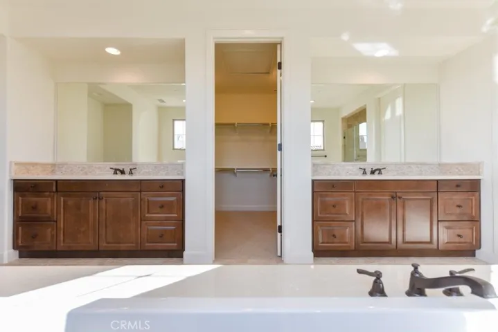 8 Last Bloom, Irvine, California 92602
