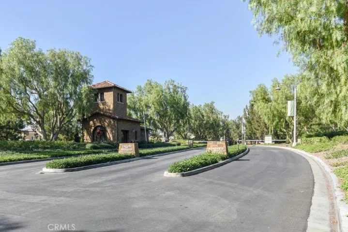 8 Last Bloom, Irvine, California 92602