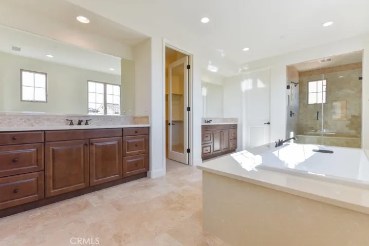 8 Last Bloom, Irvine, California 92602