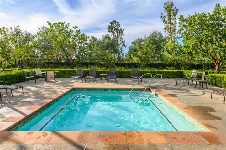 8 Last Bloom, Irvine, California 92602