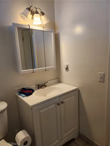 1 bathroom
