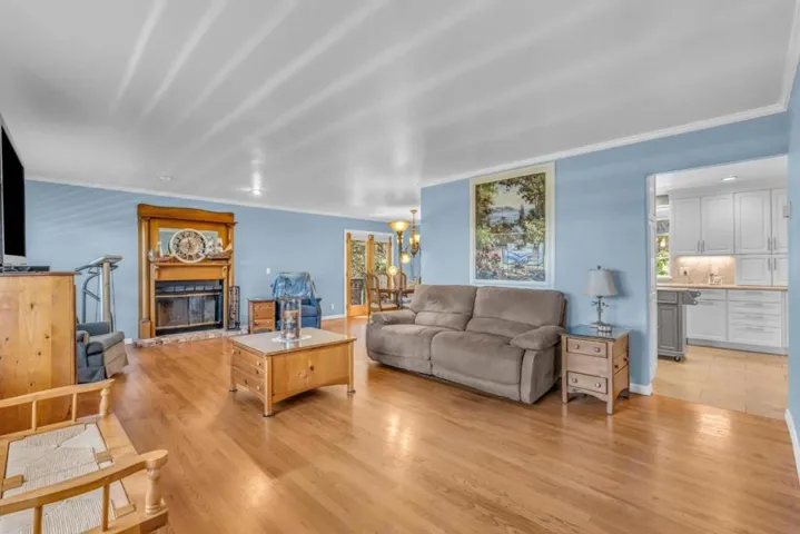 425 Via Del Rey, Monterey, California 93940