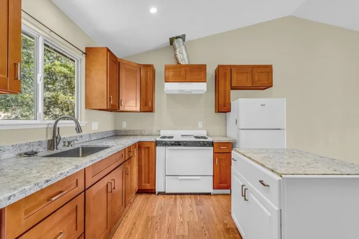 425 Via Del Rey, Monterey, California 93940