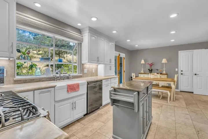425 Via Del Rey, Monterey, California 93940