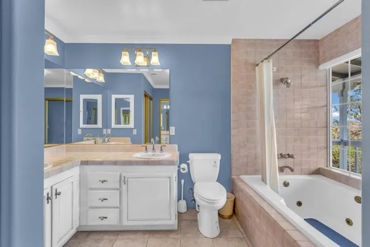 425 Via Del Rey, Monterey, California 93940