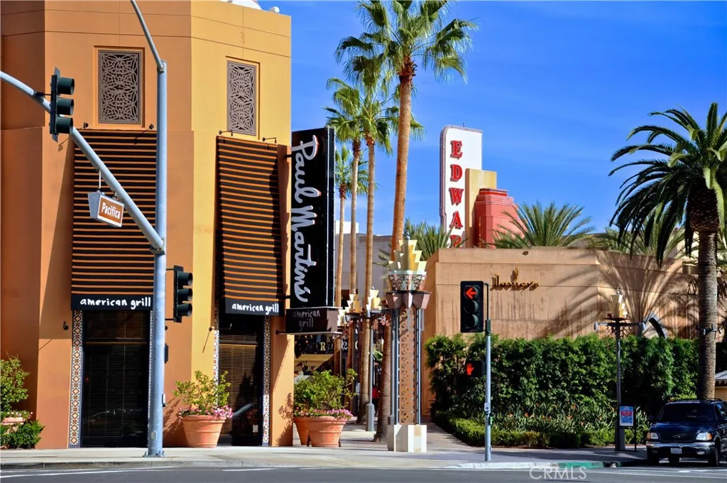 Nearby Irvine Spectrum Shopping, Dining, and Entertainment