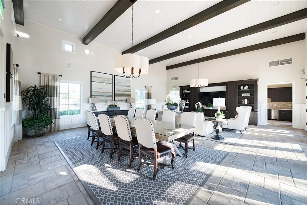 THE RETREAT - clubhouse