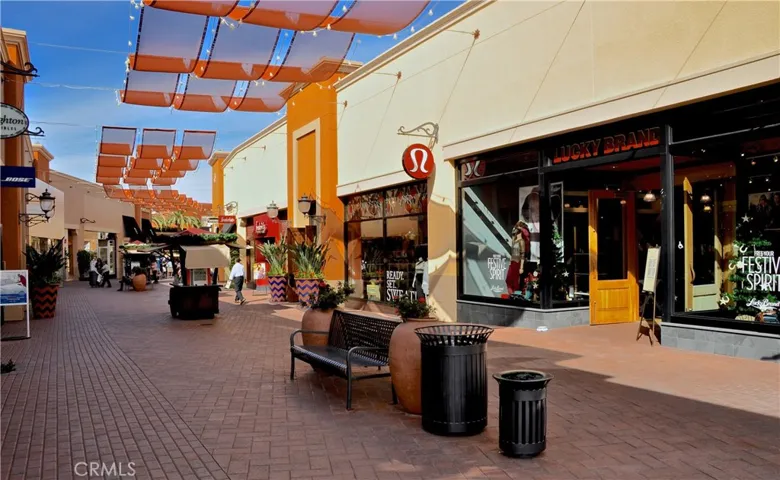 Nearby Irvine Spectrum Shopping, Dining, and Entertainment